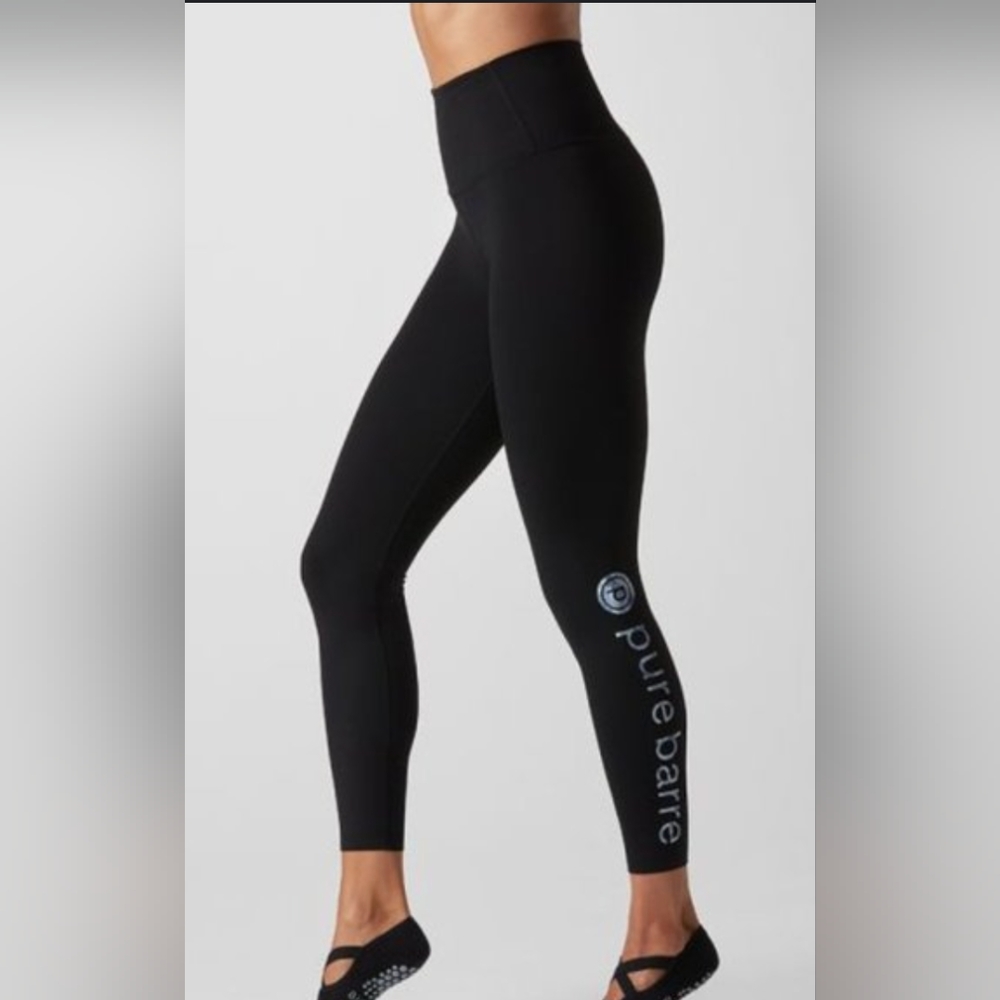 COPY - Black Tavi Noir Pure Barre leggings size M 7/8 length 25 inseam great co…